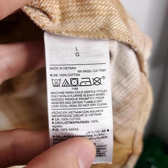 Old Navy Top Womens L Boyfriend Shirt Tunic Cream Plaid Soft Button Down - Picture 7 of 10